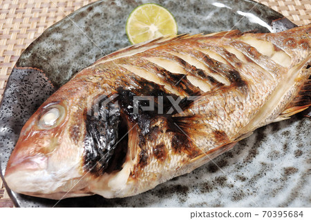 Home-style and simple home-cooked "Akashi-tai no Shio-yaki" watercolor style 70395684