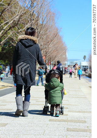 The first zoo for parents and children [Nonhoi Park, Toyohashi City, Aichi Prefecture] 70397737