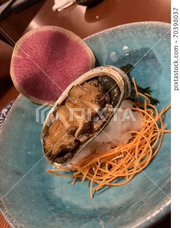 鮑魚生魚片 鮑魚生魚片 70398037
