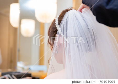 Preparation bride and hair makeup 70401905