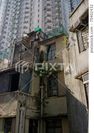 28 April 2007 the tong lau group at central hong 70402432