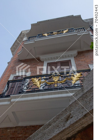 28 April 2007 the front of Kom Tong Hall, Sun 70402443