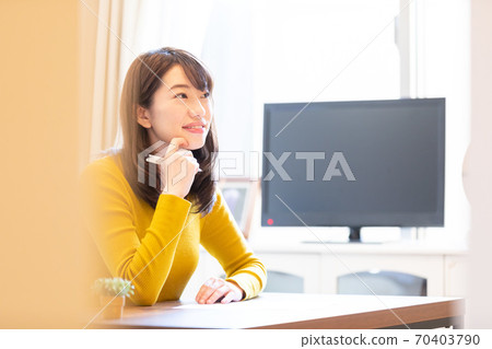 用圓珠筆寫的女人 70403790