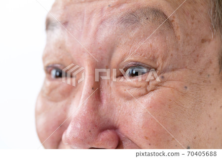 老人驚訝 70405688