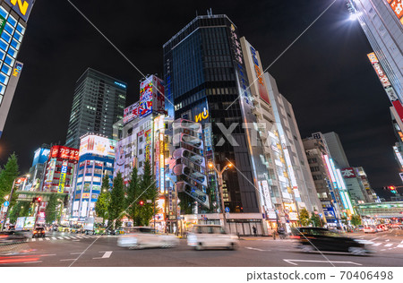 日本電暈秋葉原,東京的東京都市風景。看不到任何外國團體客人= 2020年10月12日 日本電暈秋葉原,東京的東京都市風景。看不到任何外國團體客人= 2020年10月12日 70406498