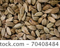 Cardamom, cardamon, cardamum 70408484