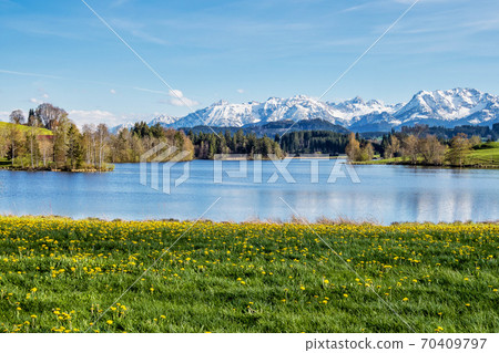 Autumn landscape view near the village Rueckholz in Allgaeu, Bavaria, Germany Autumn landscape view near the village Rueckholz in Allgaeu, Bavaria, Germany 70409797