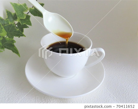 即使是容易生病的人也容易喝的長期護理食品，濃咖啡 70411652