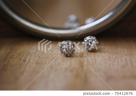 mirror mirror 70412676