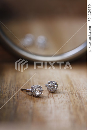 mirror mirror 70412679