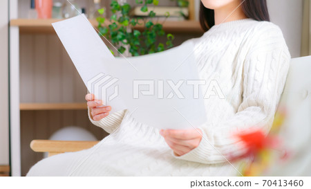 孕婦看文件16:9 孕婦看文件16:9 70413460