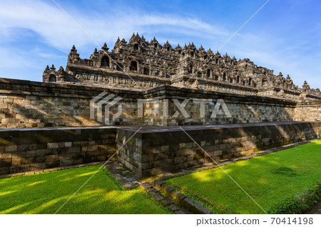 Borobudur Buddist Temple - island Java Indonesia Borobudur Buddist Temple - island Java Indonesia 70414198