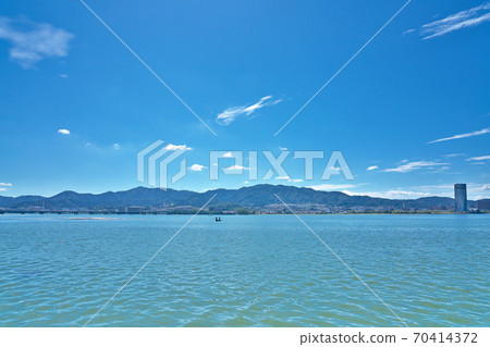 [Lake Biwa] Location: Yabasekihan Island, Yabase-cho, Kusatsu City, Shiga Prefecture 70414372