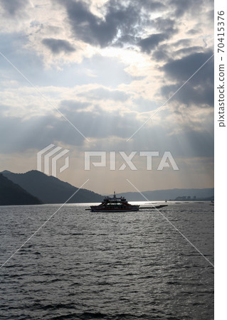 廣島縣阿奇市的宮島渡輪的景色 70415376