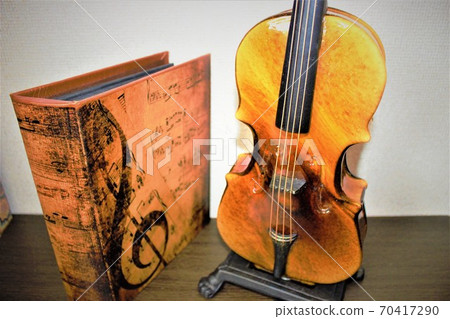 相冊和樂器形玻璃燈 相冊和樂器形玻璃燈 70417290