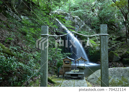 岡山縣古屋富都aki神社和上瀑布真庭市 70422114