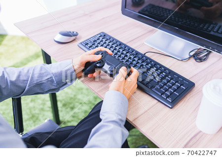 Esports game online network battle [New normal for safe leisure in Corona] 70422747