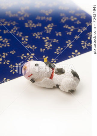Cow greeting card cocoon doll Cow greeting card cocoon doll 70424945