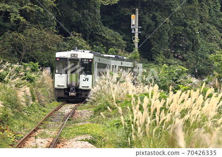 Iiyama line in autumn Iiyama line in autumn 70426335