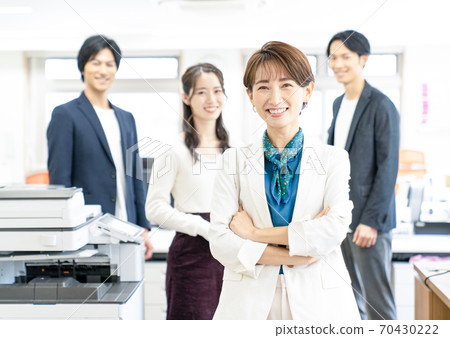 Creative business team Creative business team 70430222
