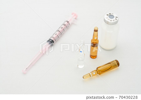 新的日冕病毒疫苗圖像 70430228