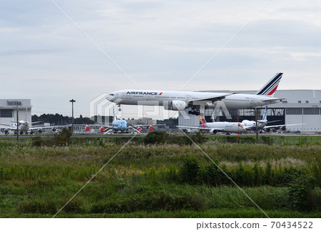 An appendage An appendage 70434522