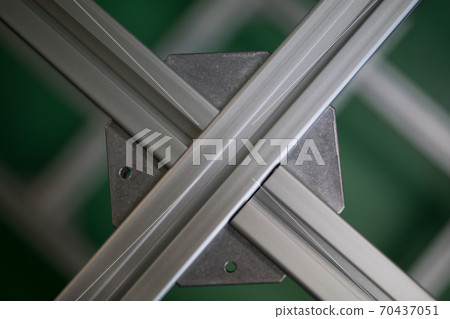 鋁框組裝工作 70437051