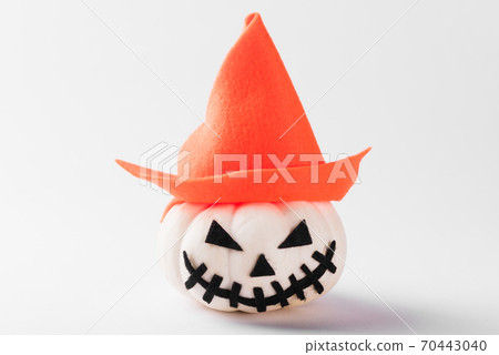 ghost pumpkin head jack lantern scary smile wear hat 70443040