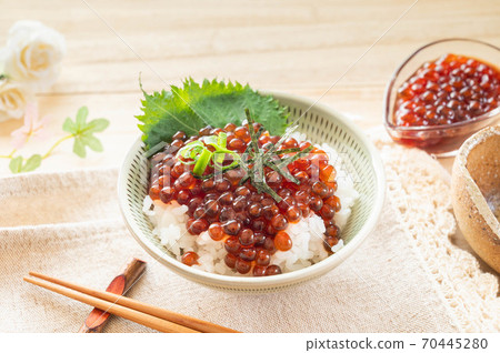 How much soy sauce pickled rice 70445280