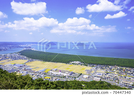 Superb view of Saga Prefecture Niji no Matsubara and Karatsu Bay seen from Kagamiyama Nishi Observatory Superb view of Saga Prefecture Niji no Matsubara and Karatsu Bay seen from Kagamiyama Nishi Observatory 70447340