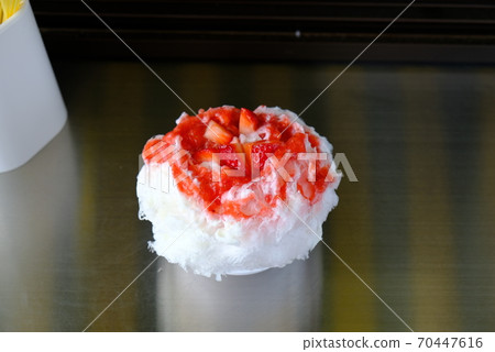 Shaved ice of natural ice Part 1 Strawberries Shaved ice of natural ice Part 1 Strawberries 70447616