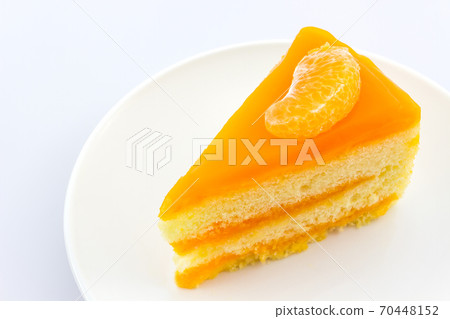 Oranges cake slice,fruit cake. 70448152