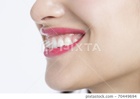 A woman with a smile 70449694