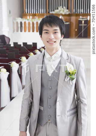 Smiley groom 70451566