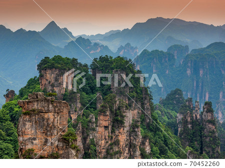 Zhangjiajie National forest park at sunset, Wulingyuan, Hunan, China Zhangjiajie National forest park at sunset, Wulingyuan, Hunan, China 70452260