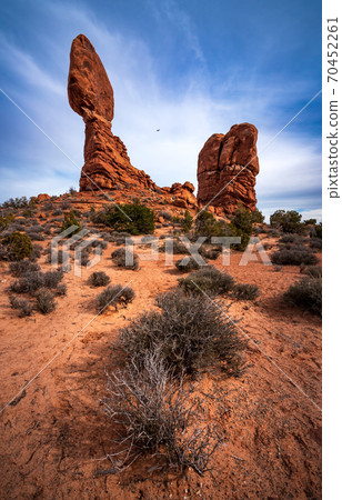 Balanced rock in the Arches national Park, Utah, USA 70452261
