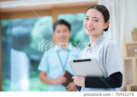 Nursing care image Nursing staff Nursing staff 70452279