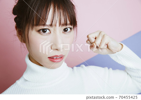 一個憤怒的女人 70455425