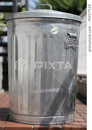 Steel bucket, bucket, trash can 70457528