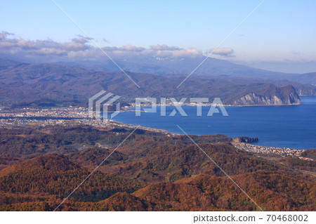 在秋天從鹽山丸山看到的西里帕海角和市中心市一市 70468002