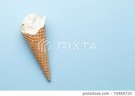 Homemade vanilla ice cream Homemade vanilla ice cream 70469720
