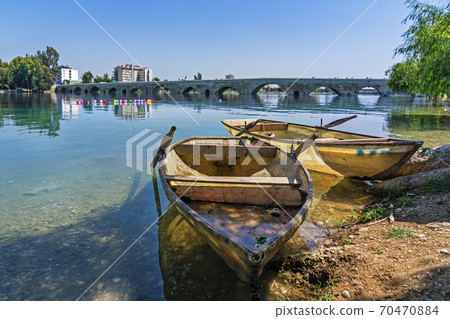 Adana city center, located on the banks of the Seyhan River, looks beautiful with a large mosque Adana city center, located on the banks of the Seyhan River, looks beautiful with a large mosque 70470884