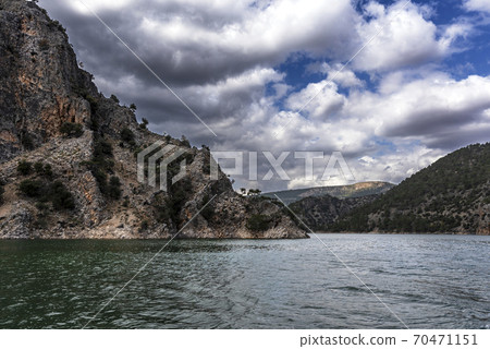 Interesting that the name and location with stunning views in mind, Turkey's new tourism point was Arapapisti Canyon Interesting that the name and location with stunning views in mind, Turkey's new tourism point was Arapapisti Canyon 70471151