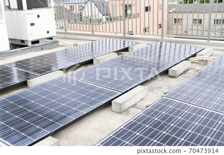 太陽能電池板和太陽能發電 太陽能電池板和太陽能發電 70473914