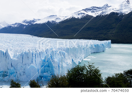 Perito Moreno glacier view, Patagonia landscape, Argentina 70474030