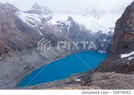 Laguna Sucia view, Fitz Roy mountain, Patagonia Laguna Sucia view, Fitz Roy mountain, Patagonia 70474042
