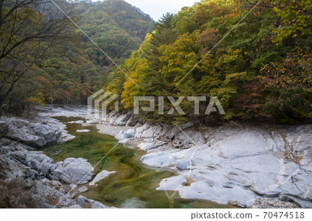 Baekdam Valley，Seoraksan，Inje-gun，江原道 70474518