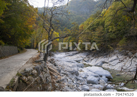 Baekdam Valley, Seoraksan, Inje-gun, Gangwon-do Baekdam Valley, Seoraksan, Inje-gun, Gangwon-do 70474520