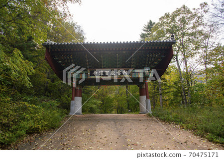 Baekdasa, Soraksan, Inje-gun, Gangwon-do 70475171