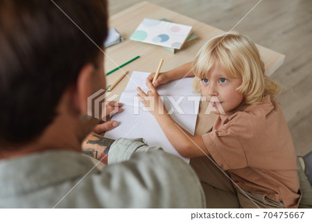 Little son drawing Little son drawing 70475667
